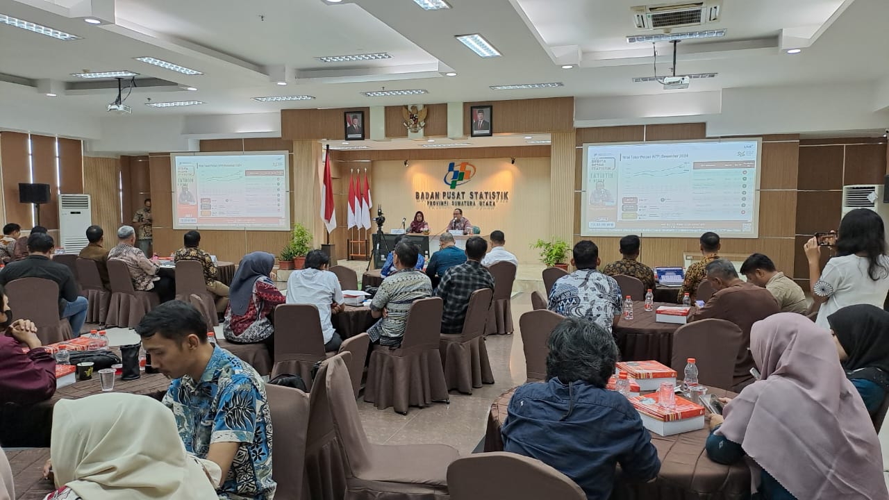 Paparan resmi soal inflasi dan deflasi di Sumut oleh Kepala BPS Sumut, Asim Saputra di Medan, Kamis, 2 Januari 2025. (ist)