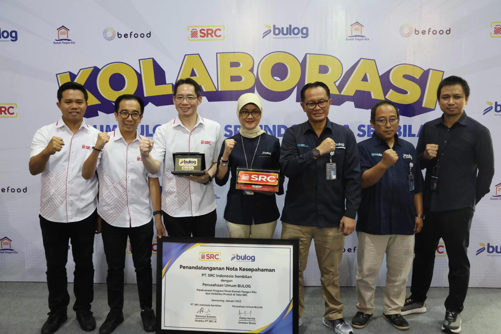 Untuk memperkuat distribusi pangan pokok, Perum Bulog menjalin kerjasama dengan PT Sampoerna Retail Community Indonesia Sembilan. (ist)