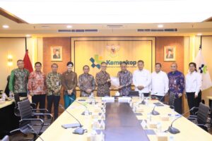 Laksanakan UU P2SK, Menkop Budi Arie Dewan Komisioner OJK Gelar Pertemuan