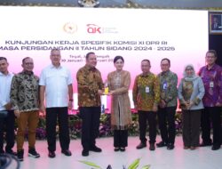 OJK Sebut Scamming Bikin Masyarakat Kehilangan Tabungannya