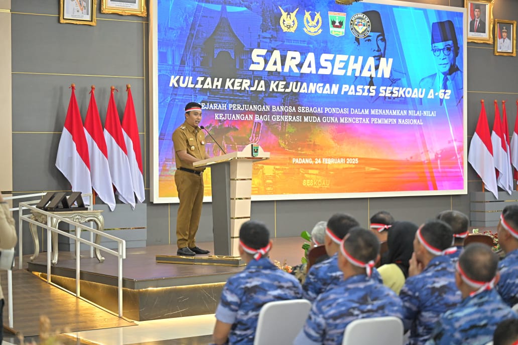 Wagub Vasco sambut rombongan siswa Sesko AU di Auditorium Istana Gubernur, Senin, 24 Februari 2025. (dok. Biro Adpim Sumbar)