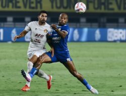 Hasil BRI Liga 1 2024/2025: Persib Bandung Kalahkan Persik Kediri, Skor 4-1