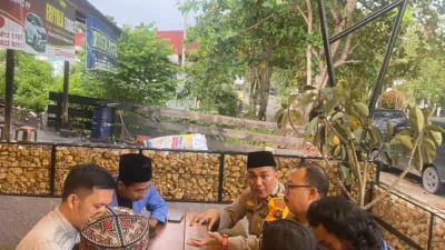 Kapolsek Tabir Ulu saat diskusi bareng dengan Dewan Kesenian Merangin, KNPI Merangin dan Forum Film Merangin. (ist)