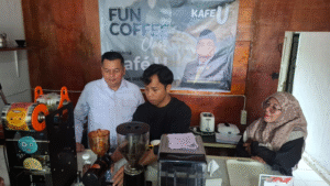 Kemas Faried Alfallery Gelar Acara Pelatihan Barista di Kawasan Telanai Pura