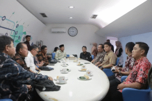 Bupati Anwar Sadat Upayakan Pelayanan Call Centre 112 yang Terintegrasi Melalui Study Tiru Ke Dinas Kominfo Kota Bandung