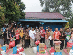 Bupati Anwar Sadat Berikan Bantuan Kepada Korban Kebakaran di Jalan Harapan Kuala Tungkal